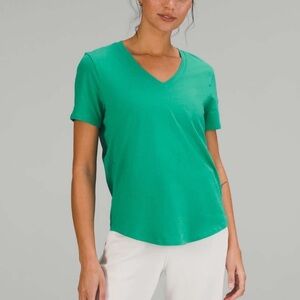 Lululemon Love V Neck Tee • Sz 6 • Maldives Green